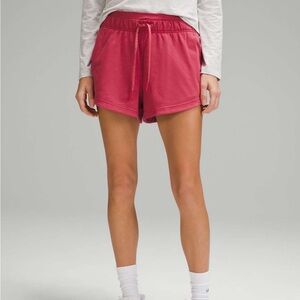 NWT Lululemon Inner Glow High-Rise Short 3"
Vintage Rose
